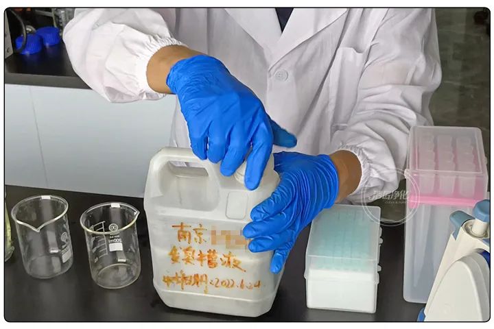 潔匠凈化·的凈工業(yè)除臭劑_切削液變質(zhì)、發(fā)臭，車間異味污染大，除臭劑該怎么選？